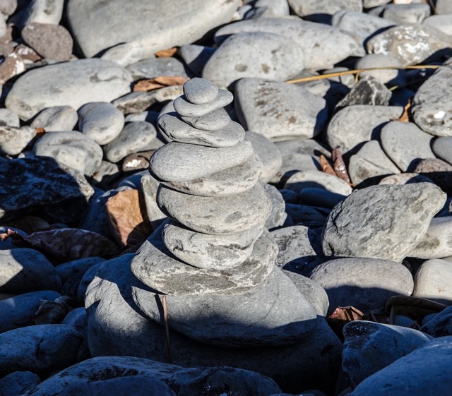Rock stacking cairn-26.jpg